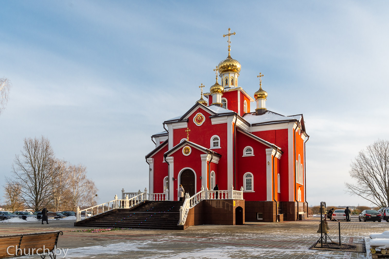 Солигорск храм. Храм великомученицы Варвары город пласт. Церковь в Солигорске. Великомученицы Варвары. Город Солигорск.