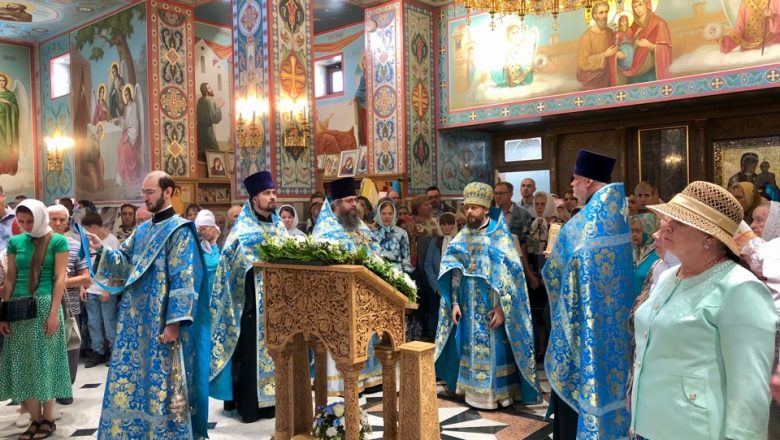 АРХИМАНДРИТ СЕРГИЙ (БРИЧ) СОВЕРШИЛ БОЖЕСТВЕННУЮ ЛИТУРГИЮ В ХРАМЕ РОЖДЕСТВА ПРЕСВЯТОЙ БОГОРОДИЦЫ