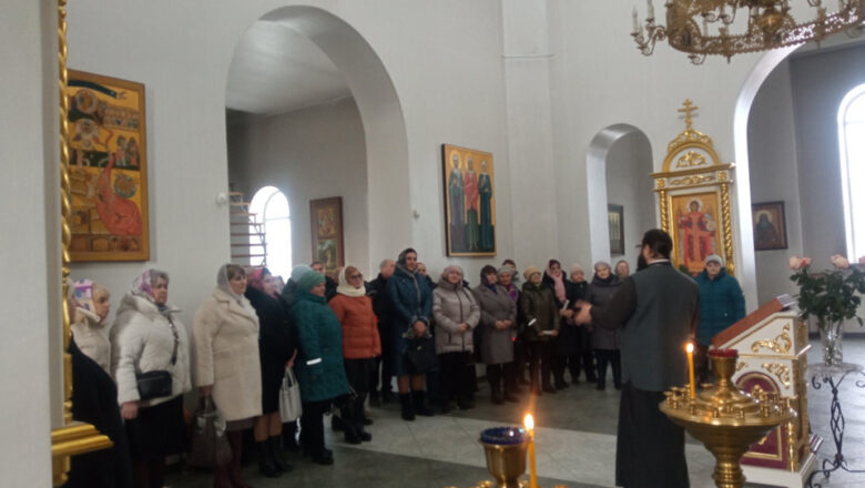 В ХРАМЕ СВЯТИТЕЛЯ НИКОЛАЯ ЧУДОТВОРЦА Г.СТАРЫЕ ДОРОГИ ПРОШЛА ВСТРЕЧА С РАБОТНИКАМИ УЧРЕЖДЕНИЙ КУЛЬТУРЫ