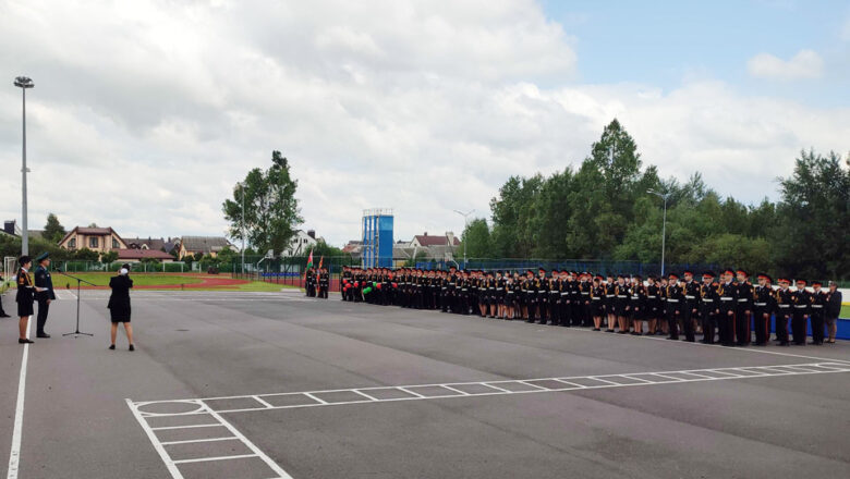 ПРОТОИЕРЕЙ ГЕОРГИЙ БЕЛОУСОВ ПРИНЯЛ УЧАСТИЕ В ТОРЖЕСТВЕННОЙ ЛИНЕЙКЕ, ПОСВЯЩЁННОЙ ВЫПУСКУ КАДЕТ