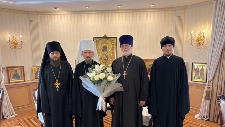 АРХИМАНДРИТ СЕРГИЙ (БРИЧ) И ПРОТОИЕРЕЙ ИГОРЬ КРУЧКО ОТ ЛИЦА ДУХОВЕНСТВА И ПАСТВЫ СЛУЦКОЙ ЕПАРХИИ ПОЗДРАВИЛИ МИТРОПОЛИТА ВЕНИАМИНА С ДНЁМ ТЕЗОИМЕНИТСТВА