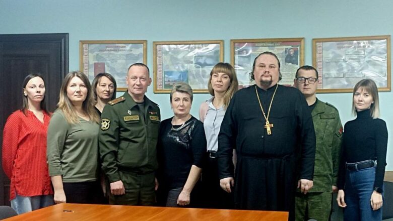 ИЕРОМОНАХ СЕРАПИОН (СЕНЬКЕВИЧ) ВСТРЕТИЛСЯ С СОТРУДНИКАМИ КЛЕЦКОГО РАЙВОЕНКОМАТА