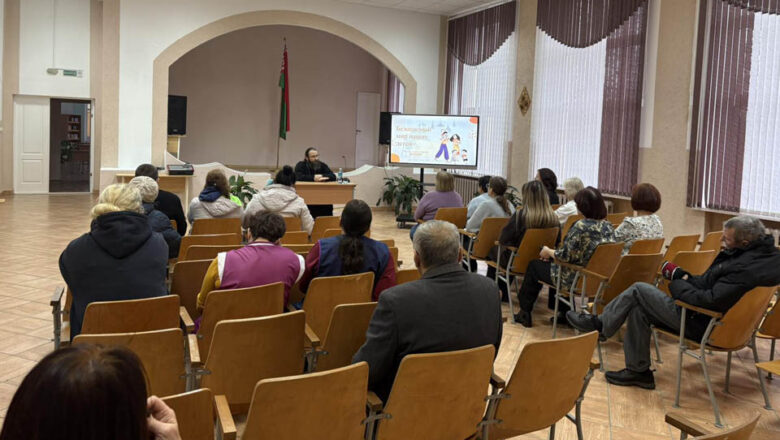 ЦИКЛ РОДИТЕЛЬСКИХ СОБРАНИЙ, ПОСВЯЩЁННЫХ ПРОФИЛАКТИКЕ СУИЦИДА, ПРОШЁЛ В ШКОЛАХ СТАРОДОРОЖЧИНЫ