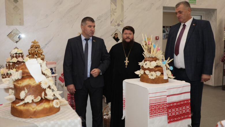 ПРОТОИЕРЕЙ СЕРГИЙ ЧАРНЫЙ ПРИНЯЛ УЧАСТИЕ В ЧЕСТВОВАНИИ ПЕРЕДОВИКОВ НАРОДНОГО ХОЗЯЙСТВА