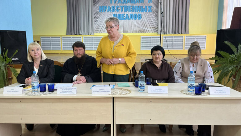 СВЯЩЕННИК ВЫСТУПИЛ С ПРИВЕТСТВЕННЫМ СЛОВОМ ПЕРЕД УЧАСТНИКАМИ МЕЖДУНАРОДНОГО ТВОРЧЕСКОГО ФОРУМА