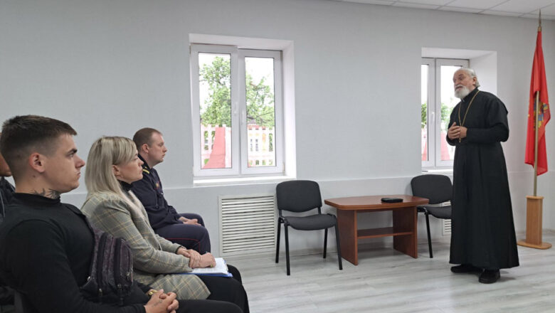ПРОТОИЕРЕЙ АЛЕКСАНДР ДАНЧЕНКО ПРИНЯЛ УЧАСТИЕ В ЗАСЕДАНИИ НАБЛЮДАТЕЛЬНОЙ КОМИССИИ НЕСВИЖСКОГО РАЙИСПОЛКОМА