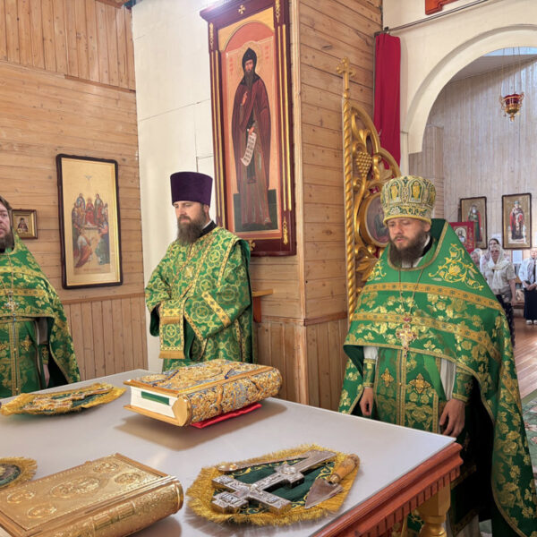 АРХИМАНДРИТ СЕРГИЙ (БРИЧ) СОВЕРШИЛ БОЖЕСТВЕННУЮ ЛИТУРГИЮ В ХРАМЕ ПРЕПОДОБНОЙ ЕВФРОСИНИИ ПОЛОЦКОЙ АГ.СОСНЫ ЛЮБАНСКОГО РАЙОНА