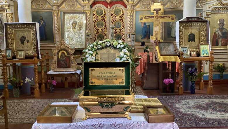ЗАВЕРШИЛОСЬ ПРИНЕСЕНИЕ ЧАСТИЦЫ МОЩЕЙ СВЯТОЙ ПРАВЕДНОЙ СОФИИ, КНЯГИНИ СЛУЦКОЙ, В БЛАГОЧИНИЯ СЛУЦКОЙ ЕПАРХИИ