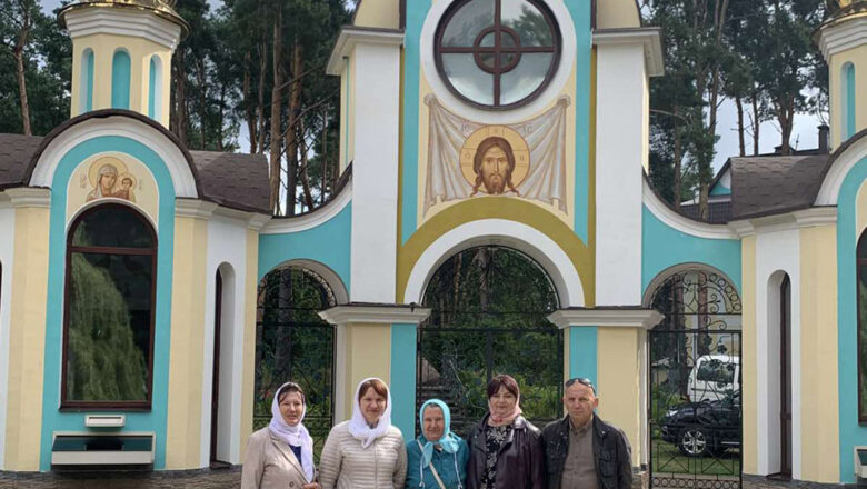 ПРИХОЖАНЕ ХРАМА ПОКРОВА ПРЕСВЯТОЙ БОГОРОДИЦЫ В Г.КЛЕЦКЕ СОВЕРШИЛИ ПАЛОМНИЧЕСТВО В СВЯТО-ЕЛИСЕЕВСКИЙ ЛАВРИШЕВСКИЙ МОНАСТЫРЬ