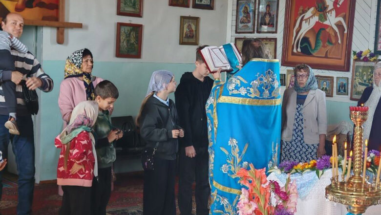 МОЛЕБЕН ПЕРЕД НАЧАЛОМ УЧЕНИЯ В ХРАМЕ ВЕЛИКОМУЧЕНИКА ГЕОРГИЯ ПОБЕДОНОСЦА АГ.ДОМОТКАНОВИЧИ КЛЕЦКОГО РАЙОНА